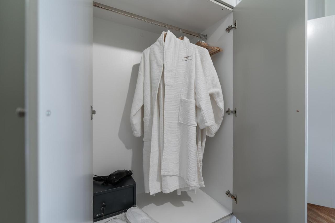 Elegant Suite - Pagrati Athene Buitenkant foto